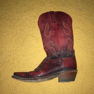 Women’s Dark pink Lucchese Boots size 7 1/2